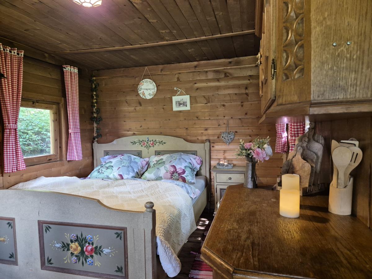 Waldhüttl am Karwendelgebirge