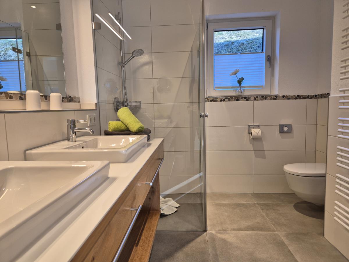 Sonnenbalkon-Luxuslodge "Bärenkopf"